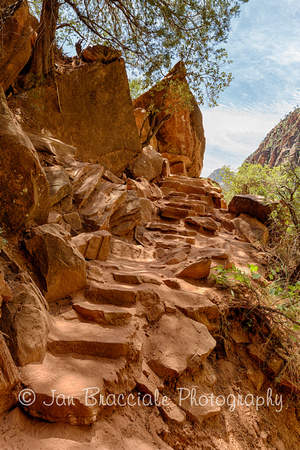Trail to the Emerald Pools